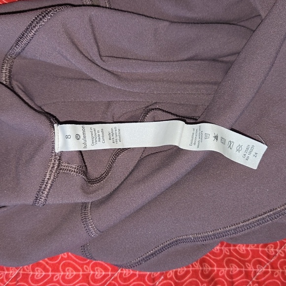 Lululemon Cropped High Rise Leggings Size 8 - Picture 6 of 7